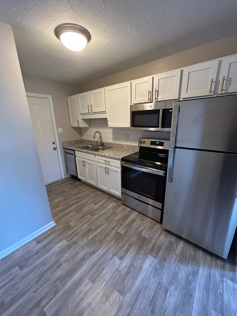 Fayetteville Apartment: 7569 Faraday Place