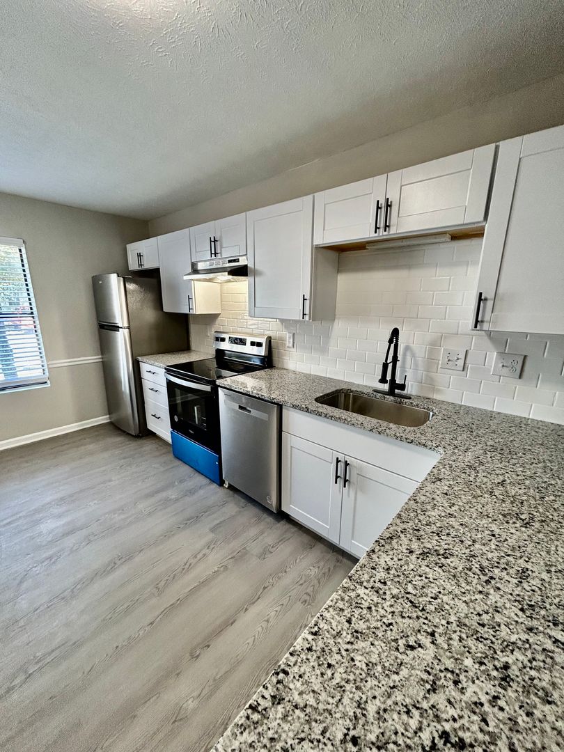 Hope Mills Apartment: Professional Dr