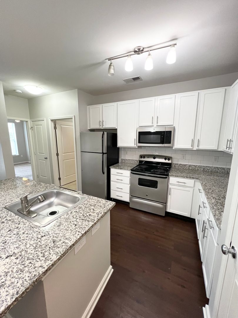 Extremely Spacious 1 Bedroom & Bath at Park at Drexel 12 of 12
