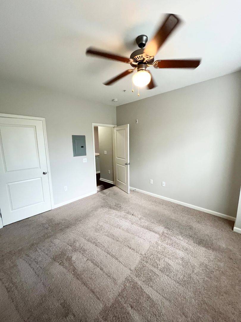 Extremely Spacious 1 Bedroom & Bath at Park at Drexel 8 of 12