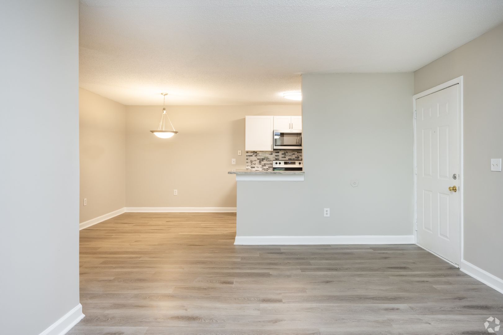 Gaffney Apartment: 112 Martin Lane