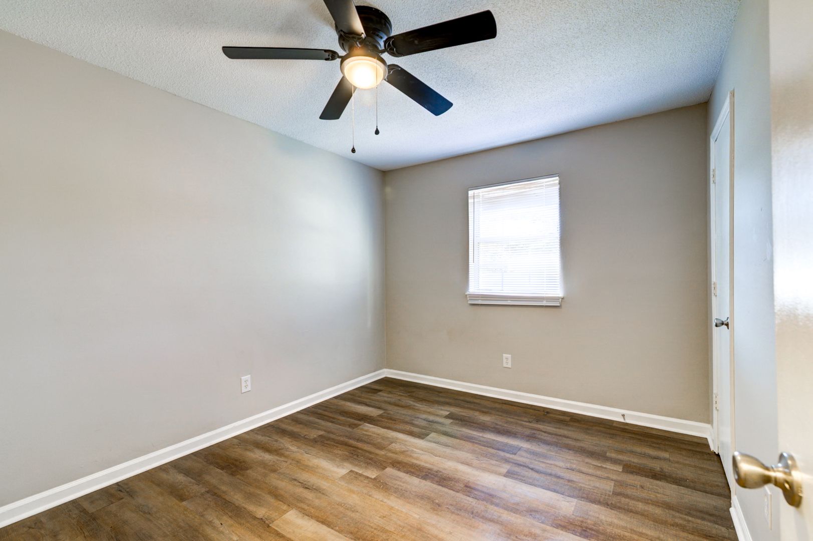 Hanahan Apartment: 1100 River Road