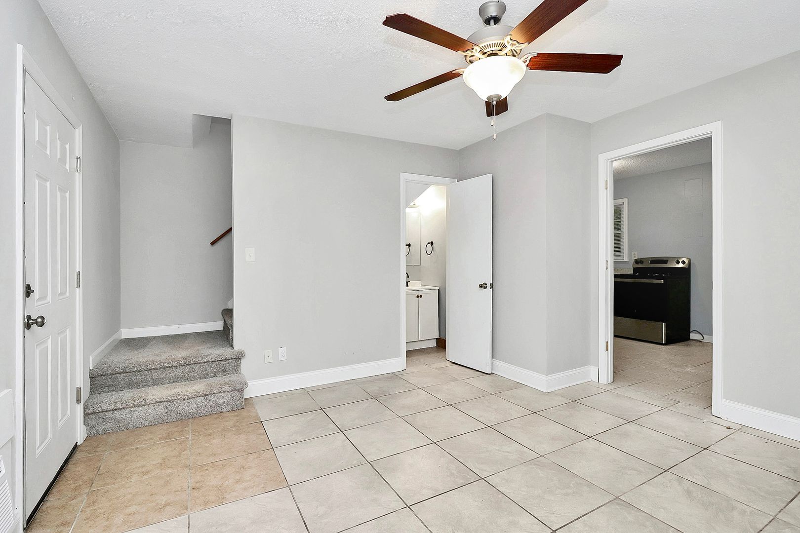 Charlotte Apartment: 314 Clarence Street