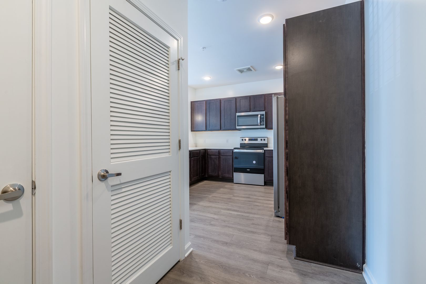 Charlotte Apartment: 10615 Steele Creek Road