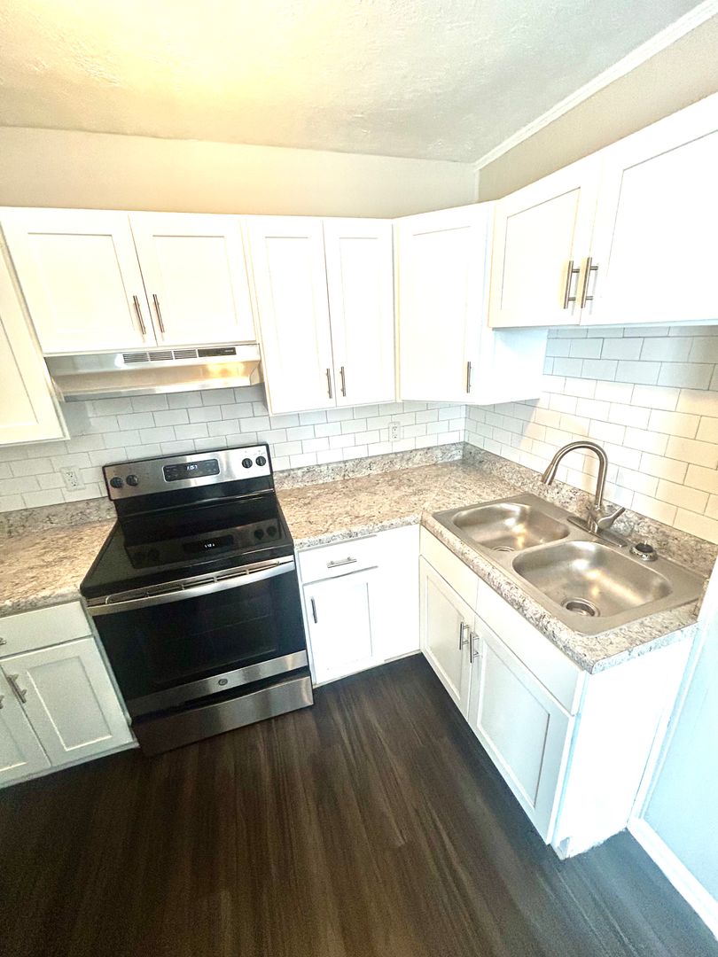 Fayetteville Apartment: Windy Hill Cir