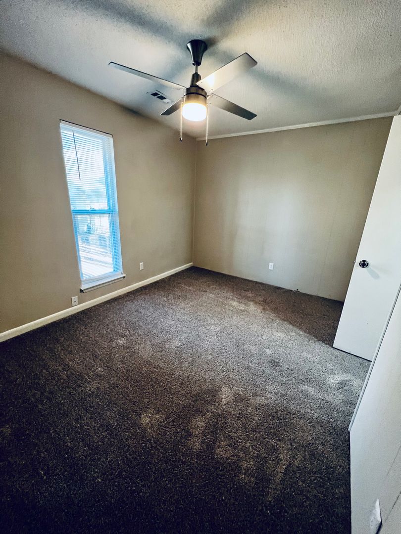 Fayetteville Apartment: Blanton Road
