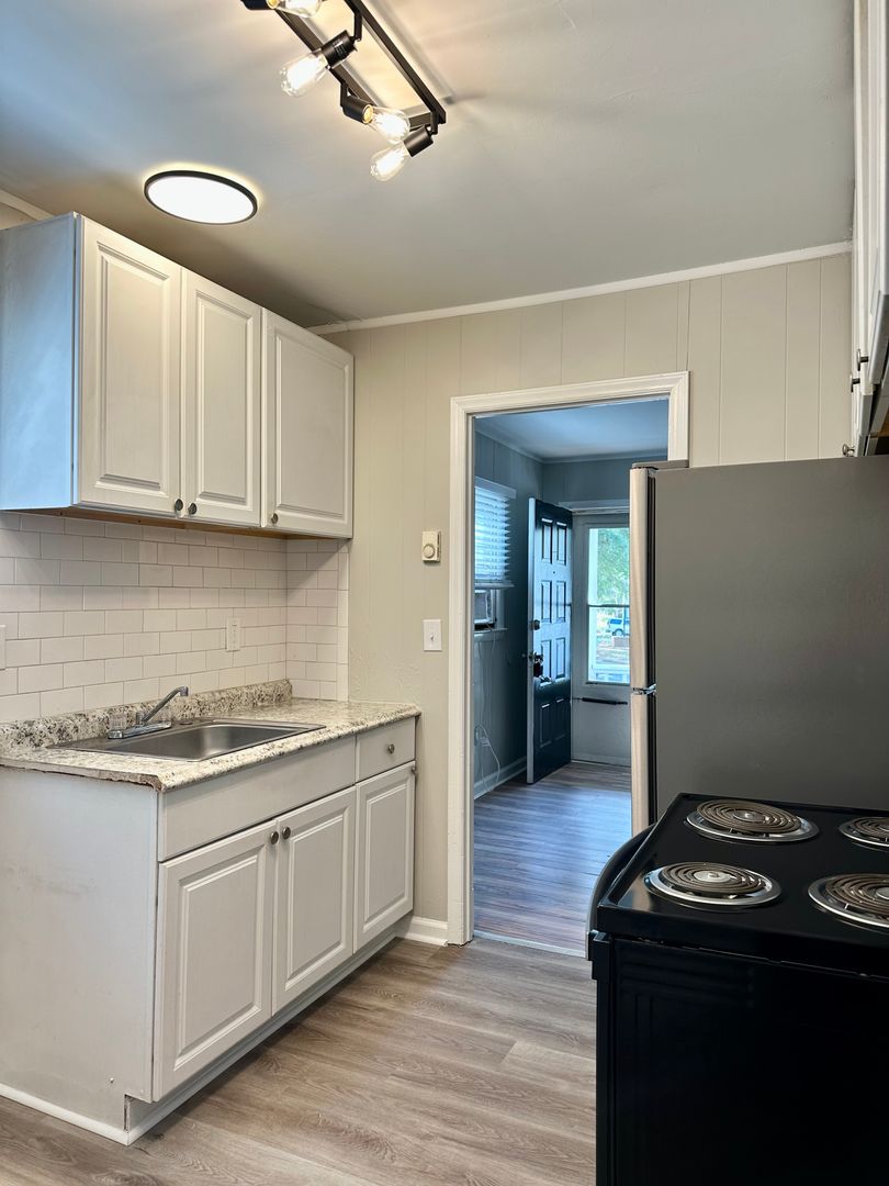 Charlotte Apartment: 2700 Pitts Drive