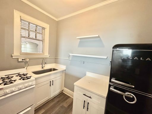 Charming 2 Bedroom Unit in Uptown Charlotte! – photo 1