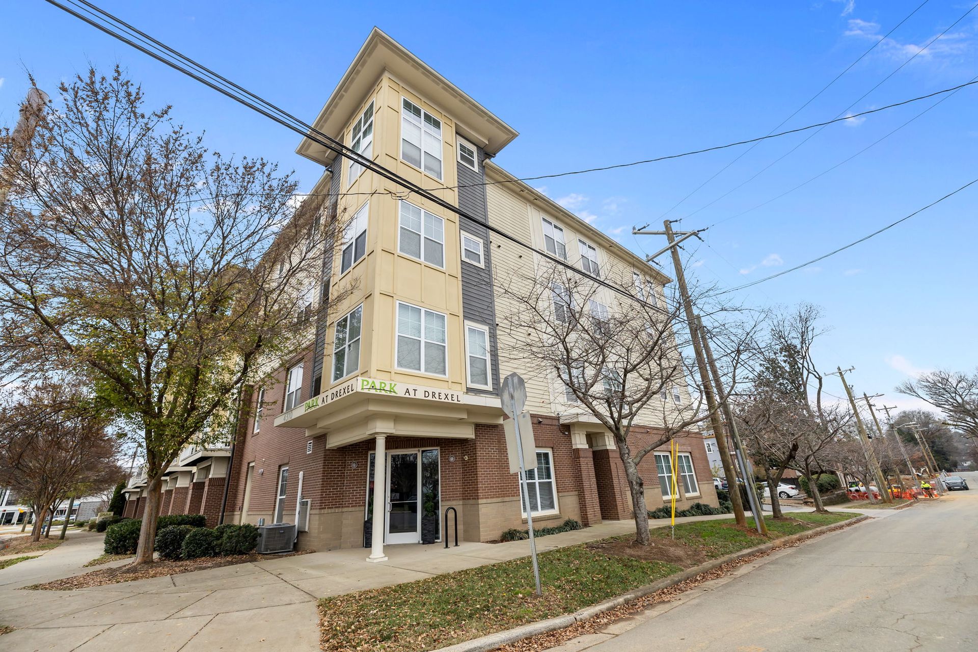 Extremely Spacious 1 Bedroom & Bath at Park at Drexel 4 of 12