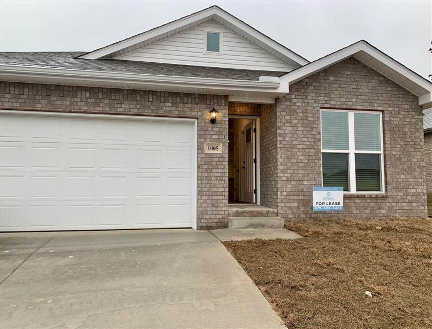 House for rent at 1005 SW 3rd Ave, Gentry, AR 72734