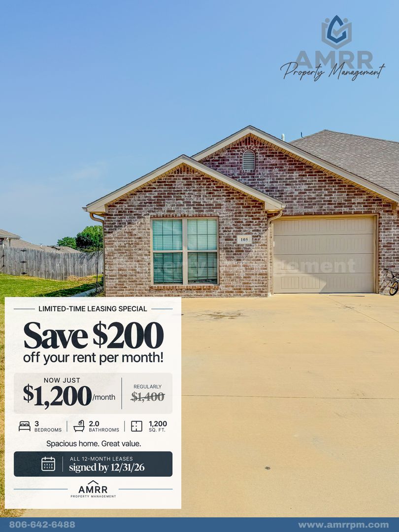 Carl Junction Townhome: 105 Anita Plaza