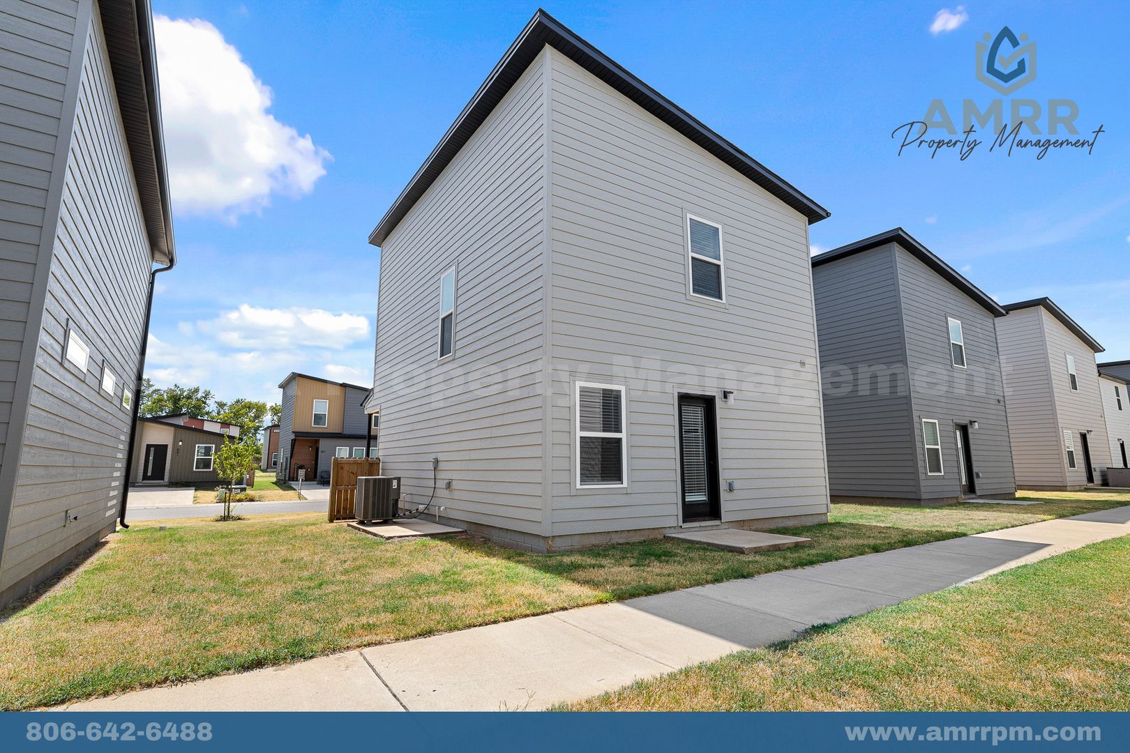 Featherston West - 870 States Ave 5 of 12