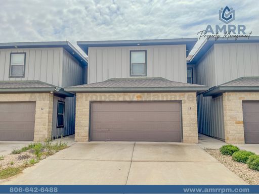 Charming 3-Bedroom Townhome – Your Dream Home Awaits! – photo 1