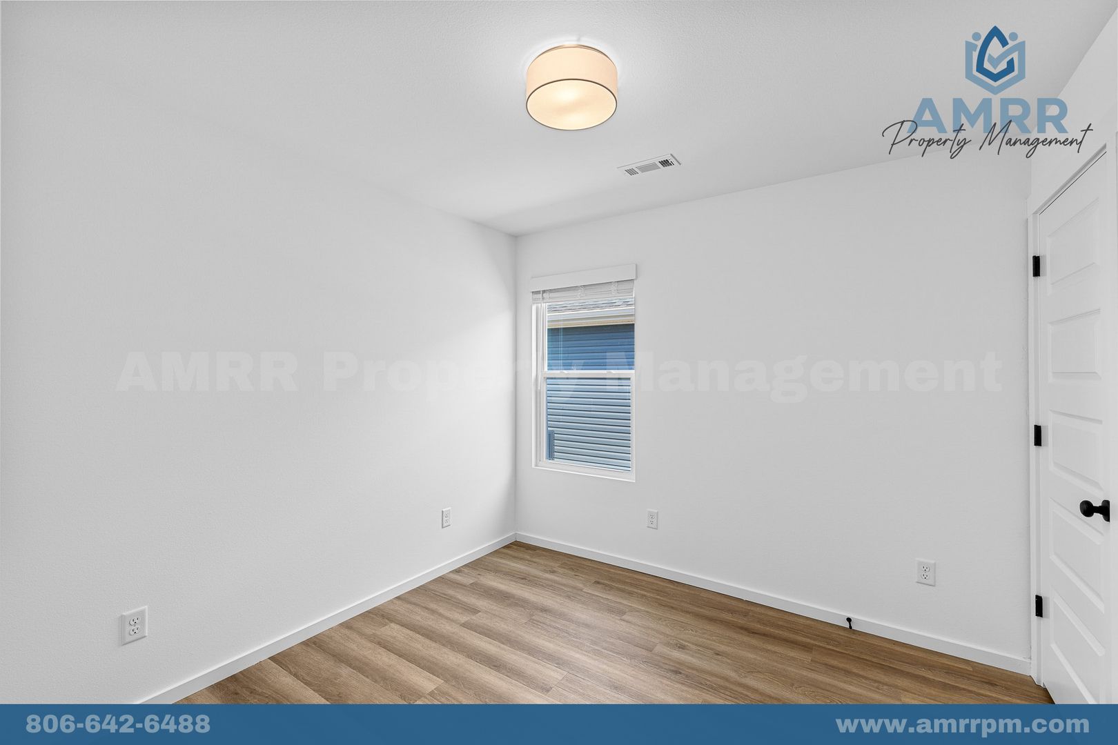 Columbia Crossing - 301 Golden Field Rd 9 of 12