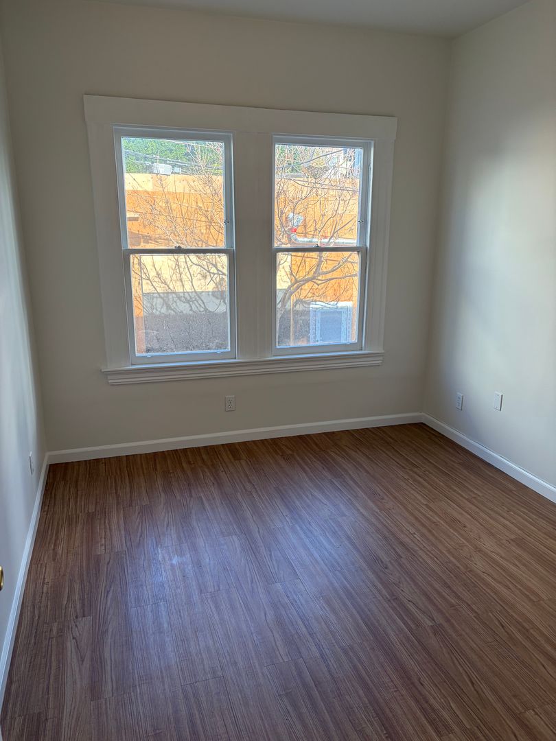 San Francisco Townhome: 329 Linden Street