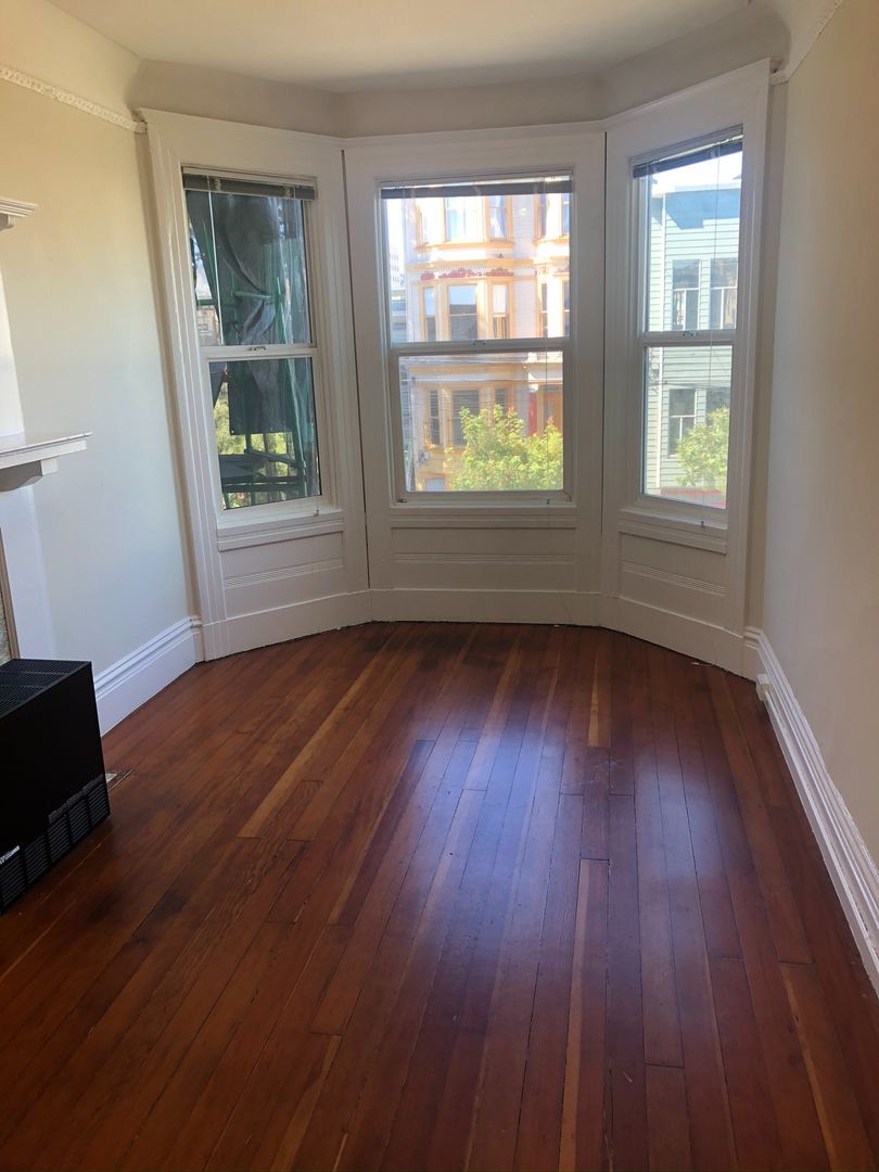 San Francisco House: 2843 A Harrison Street