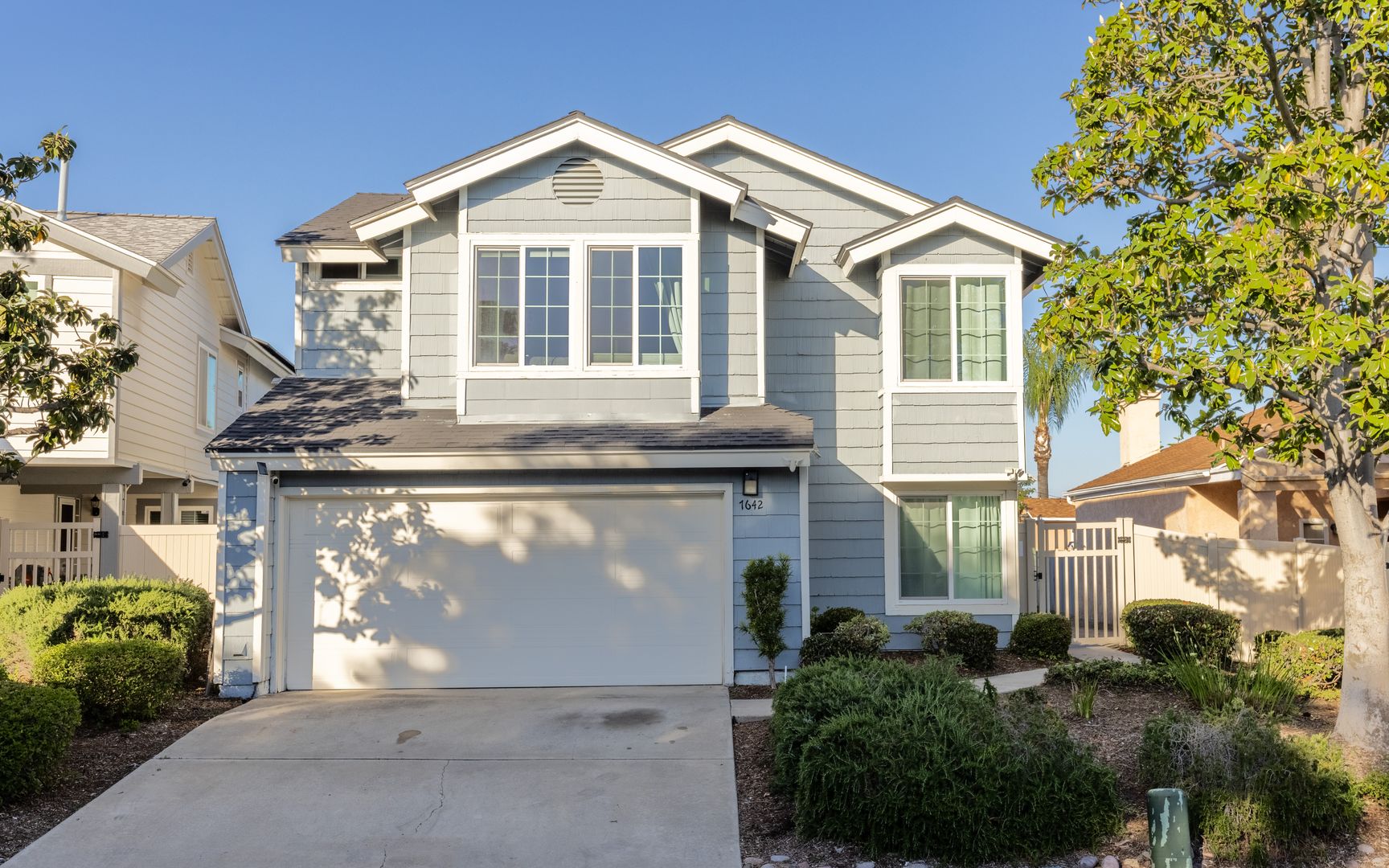 San Diego House: 7642 Goode St