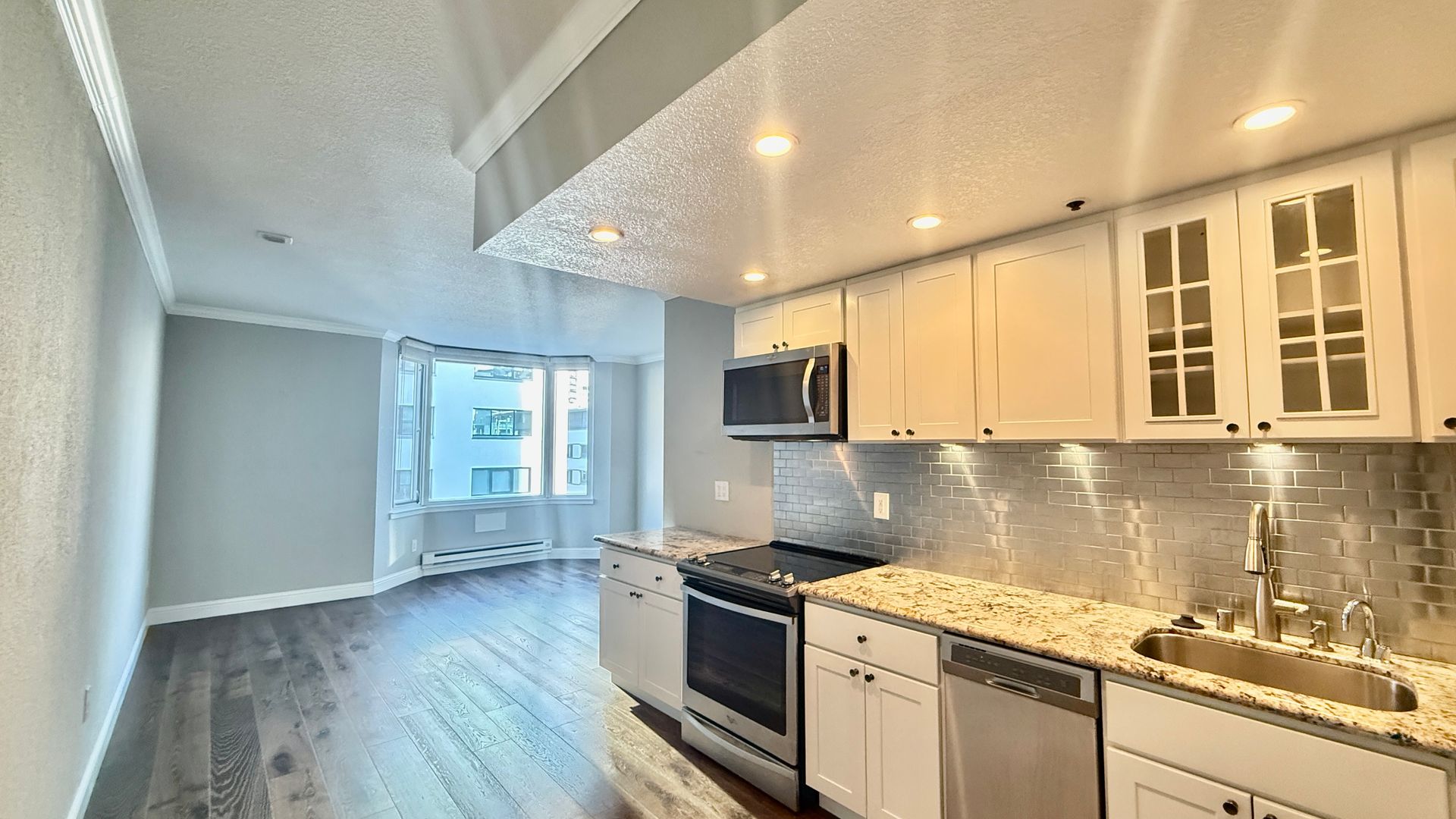 San Francisco House: 201 Harrison St. #411