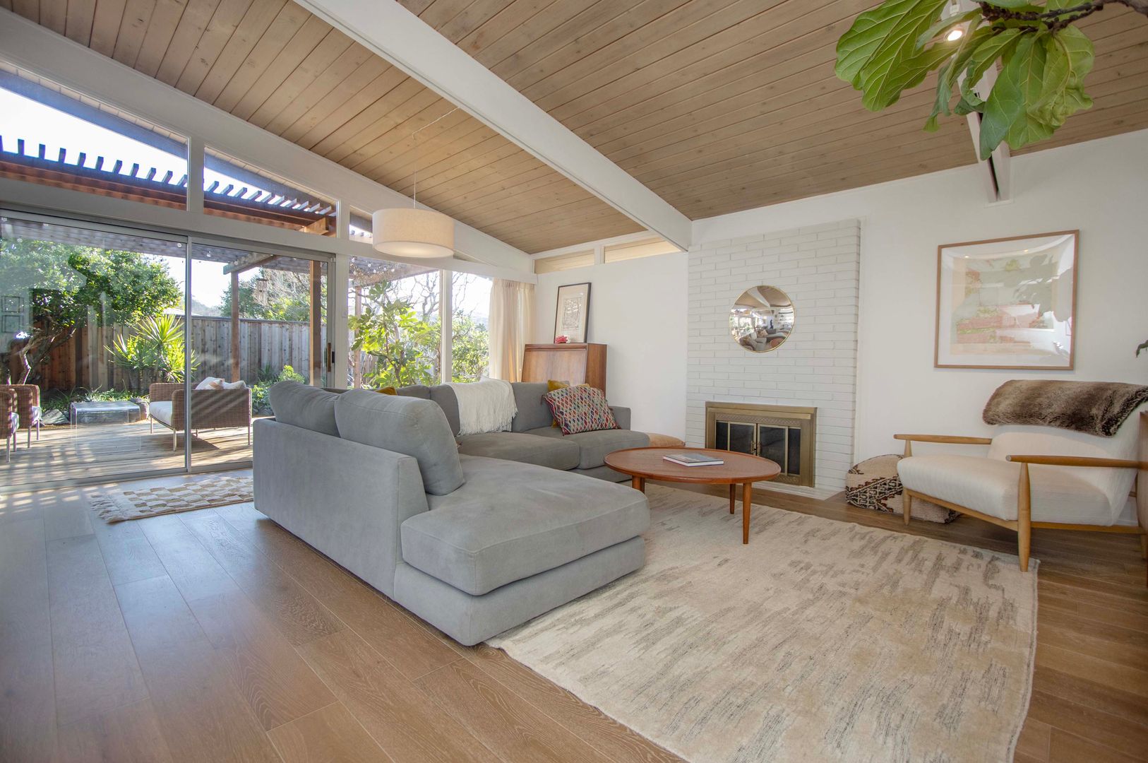 San Rafael House: 1012 Las Gallinas Ave