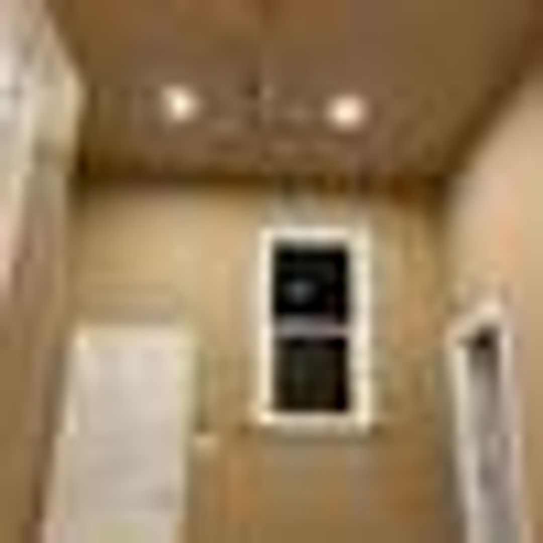 Oakland House: 854 Peralta St,