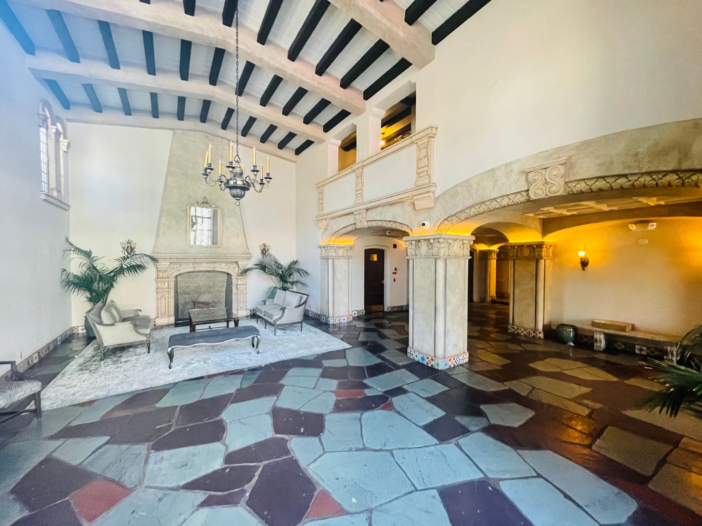 San Francisco House: 2701 Van Ness #411