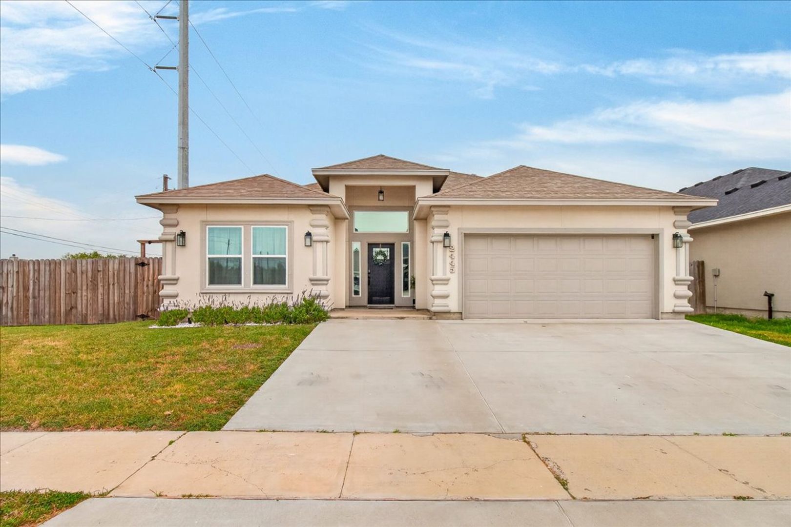 Corpus Christi House: 2445 Manuel Lane