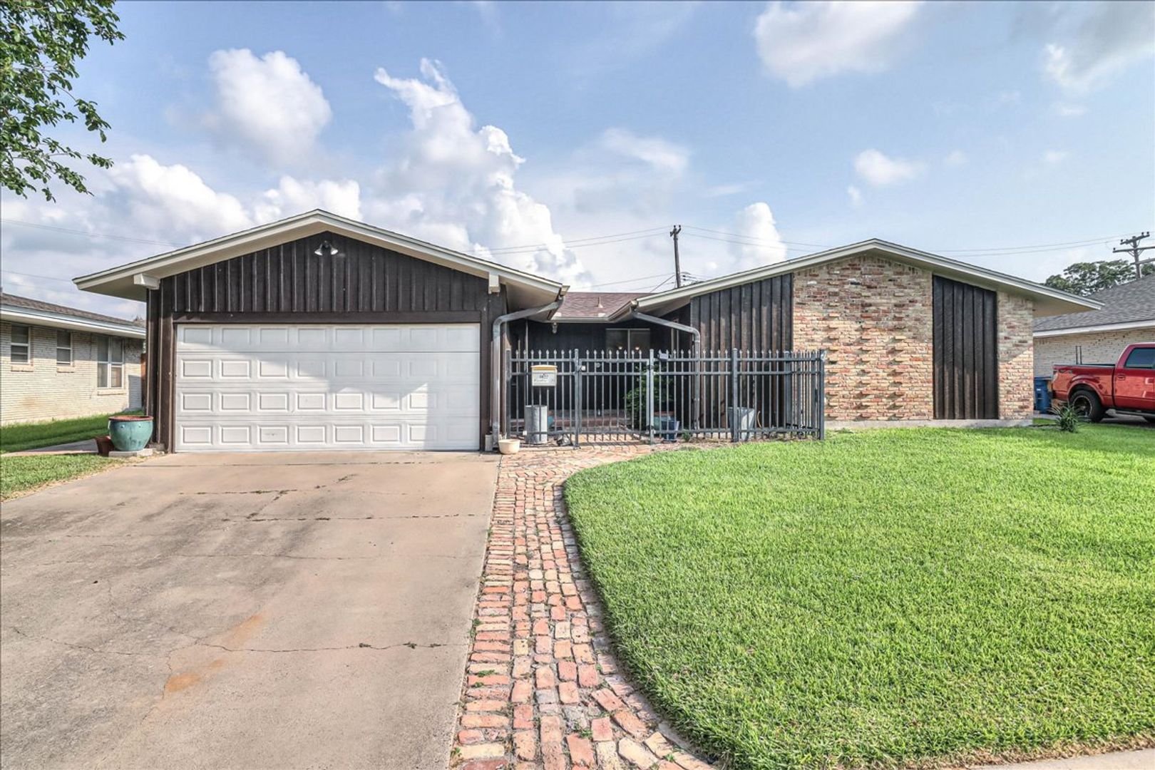 Corpus Christi House: 1022 Herndon St