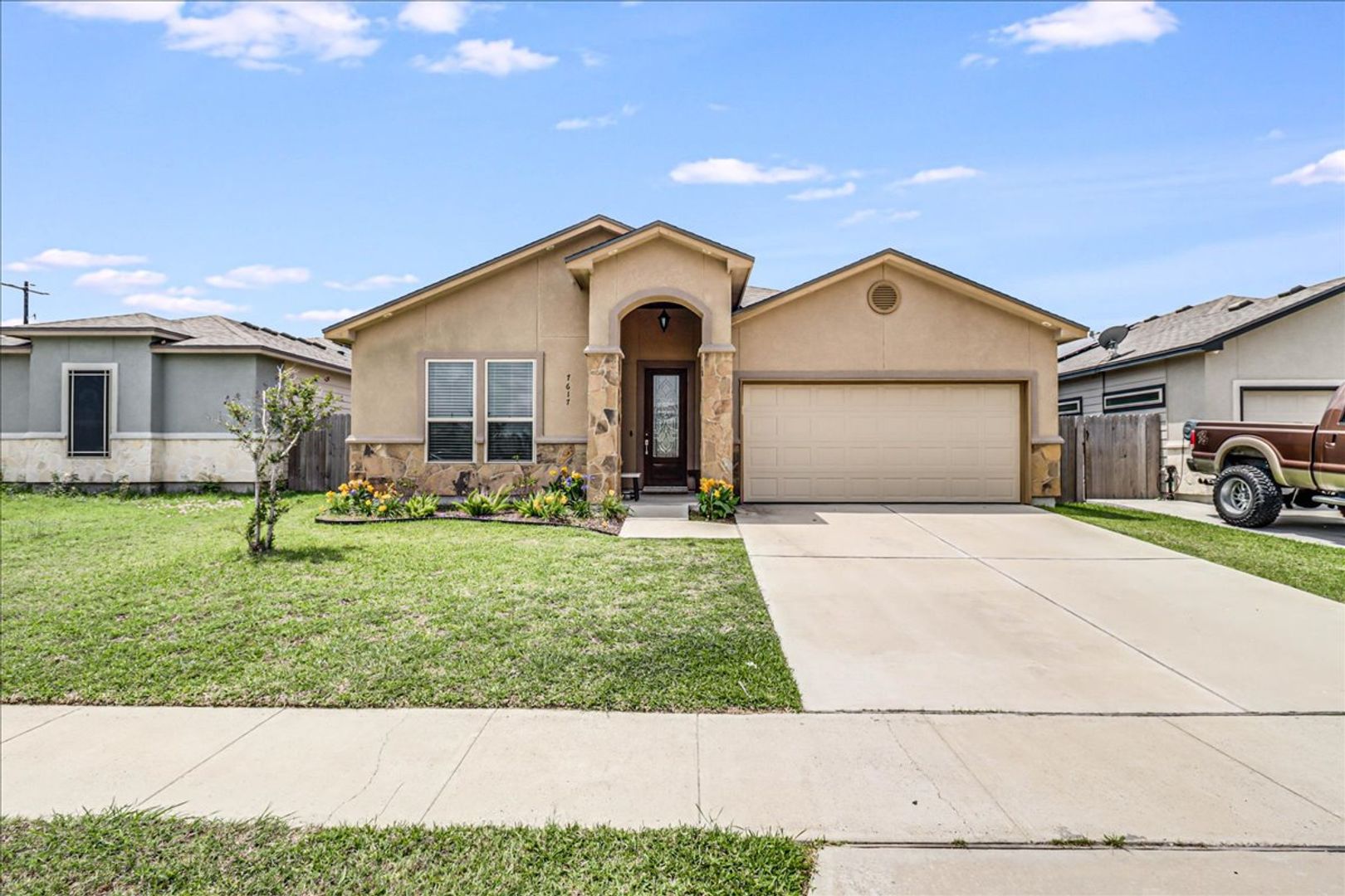 Corpus Christi House: 7617 Diamond Dr