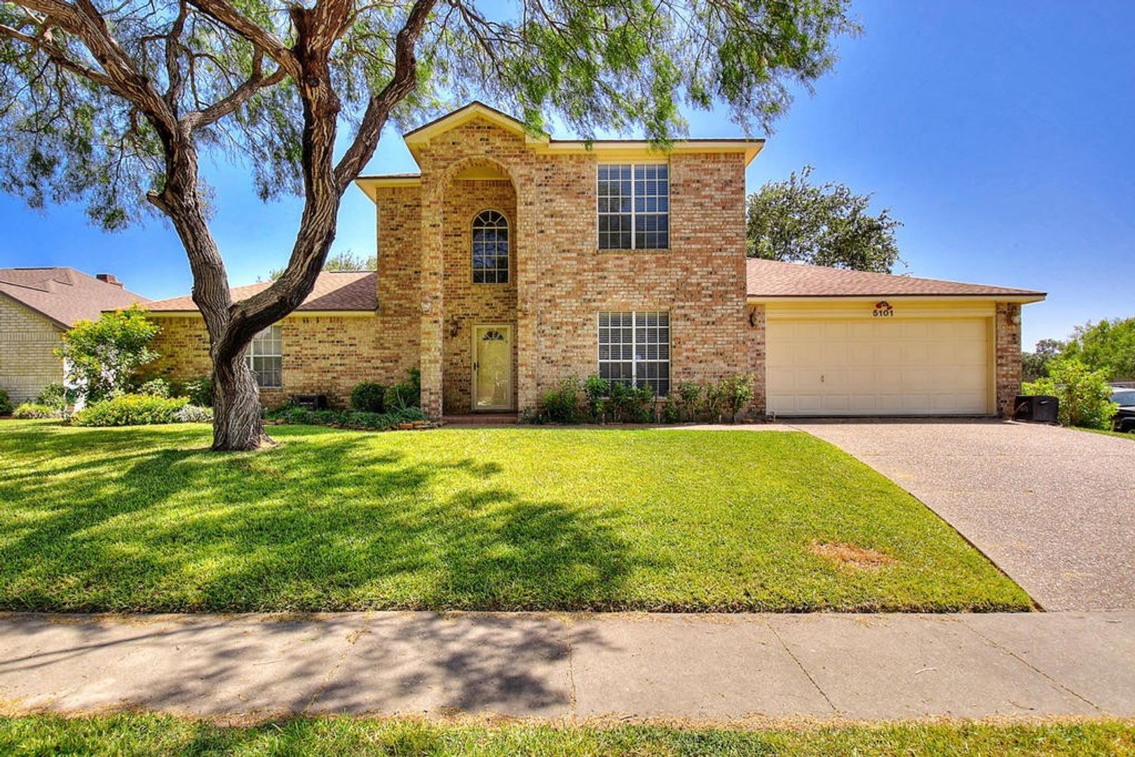 Corpus Christi House: 5101 Cavendish Dr