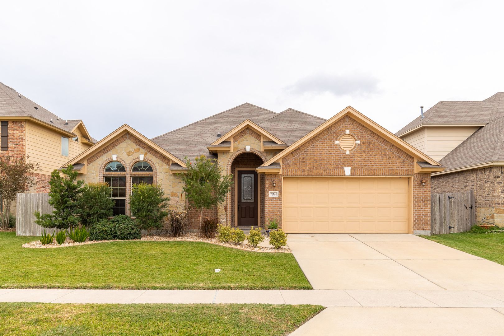 Corpus Christi House: 7921 Pavo Real