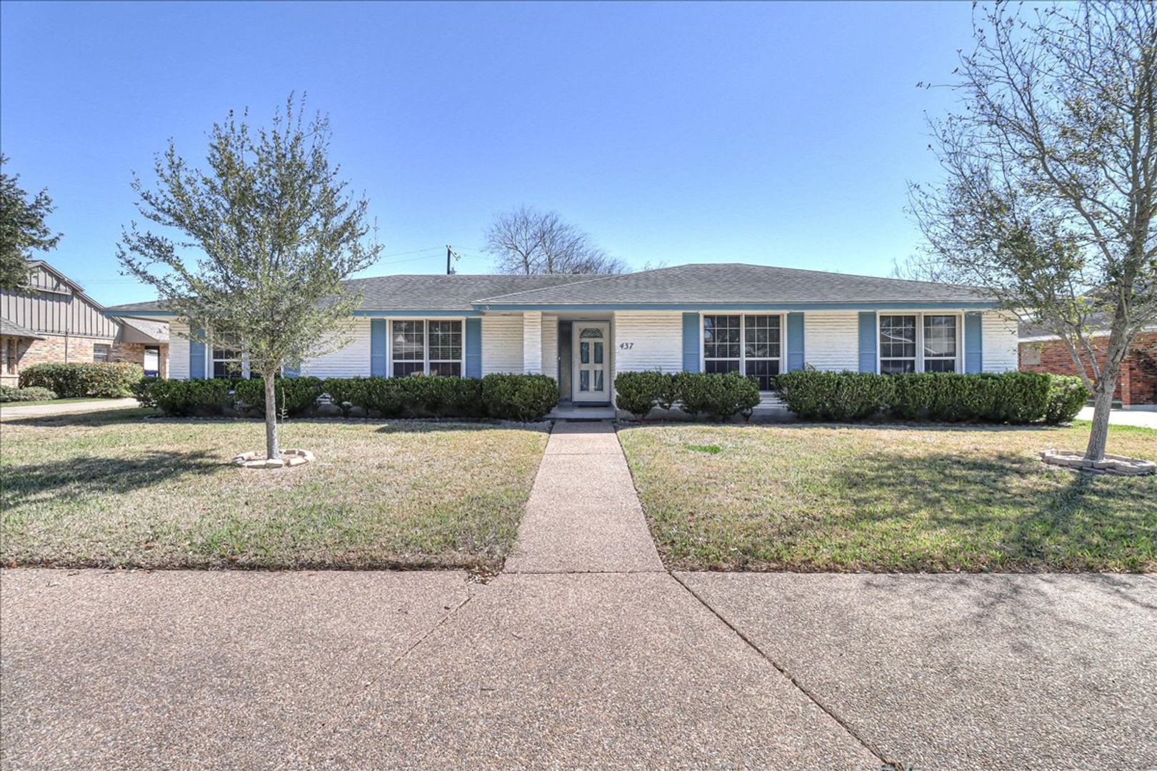 Corpus Christi House: 437 Chase