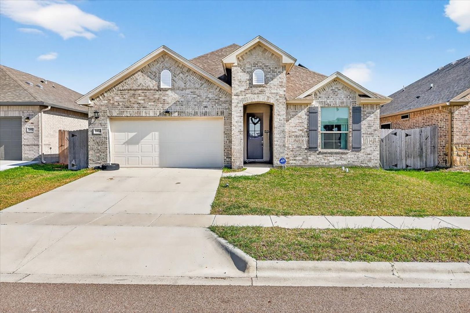 Corpus Christi House: 2614 Vista Del Sol St