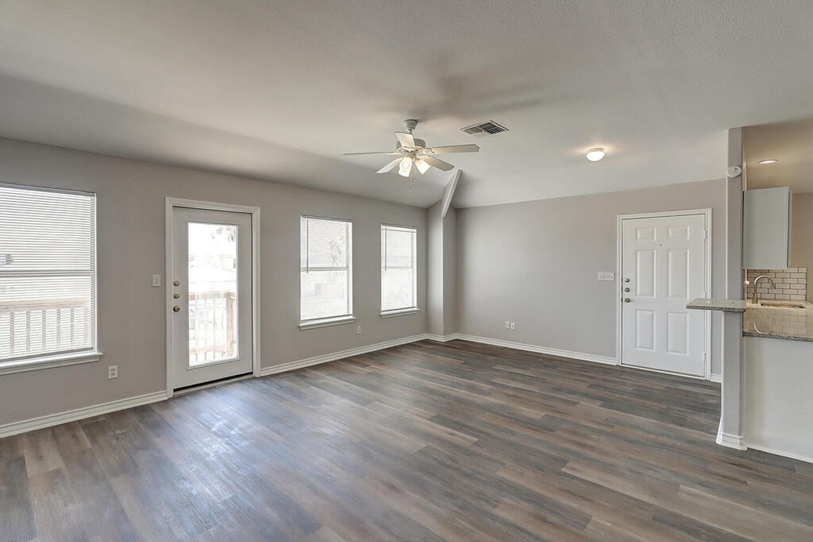 Corpus Christi House: 13986 Fortuna Bay Dr. Unit A