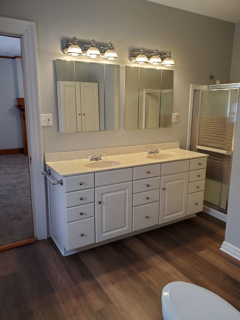 Montevideo Apartment: 215 S 5th St