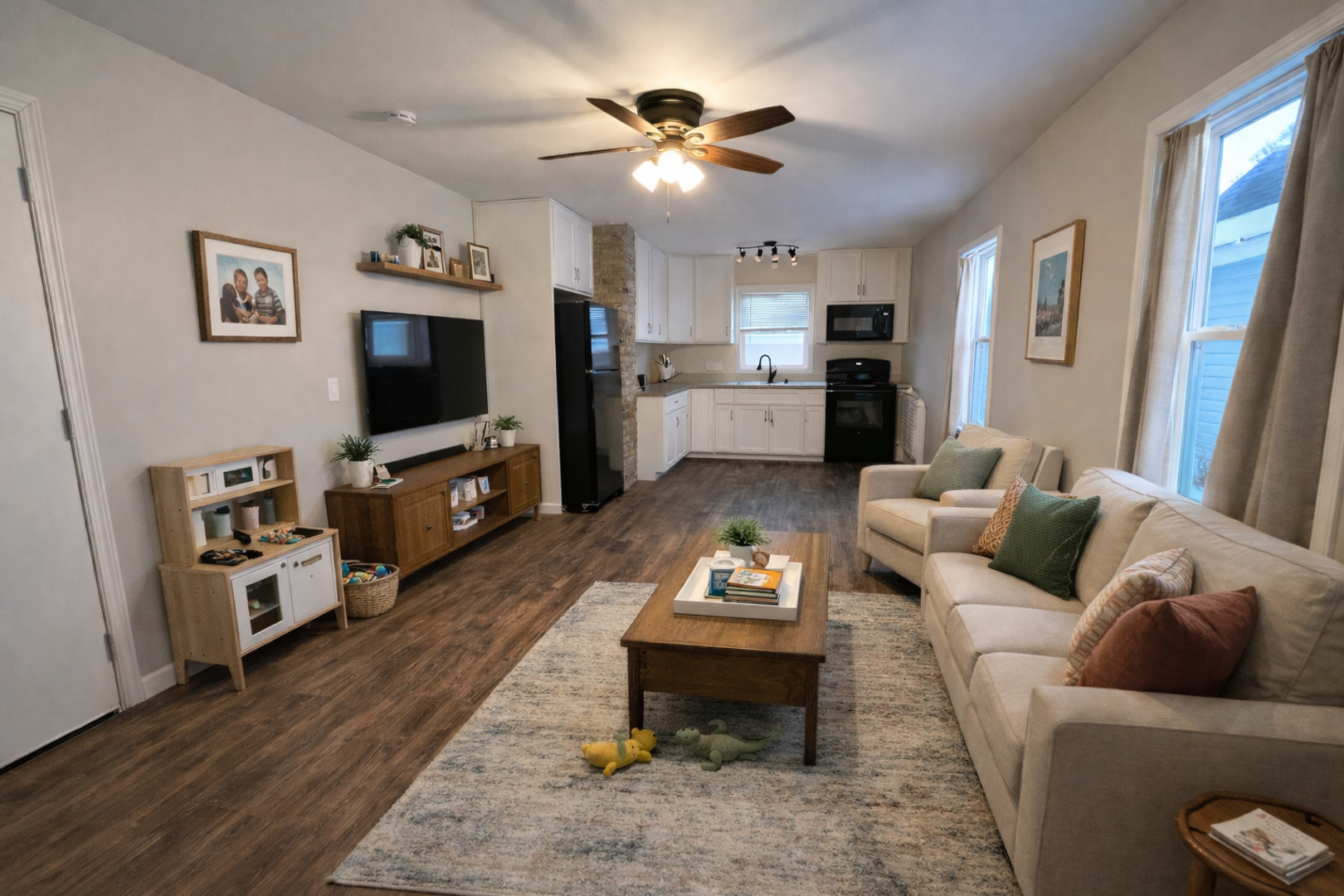 Montevideo Apartment: 215 S 5th St