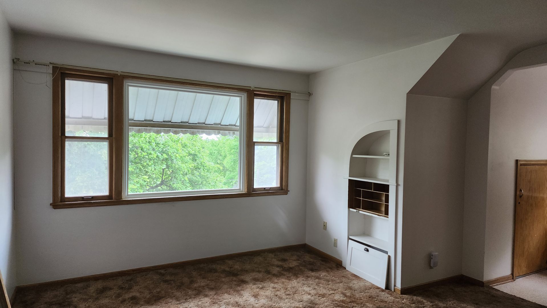 Montevideo Apartment: 215 S 5th St