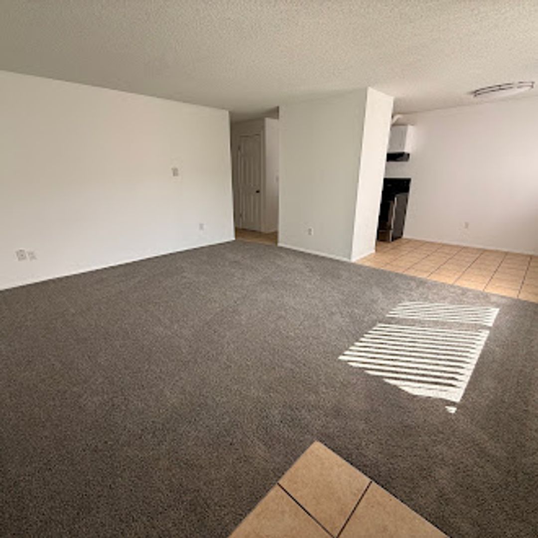 Tukwila Apartment: 3700 South Center Blvd