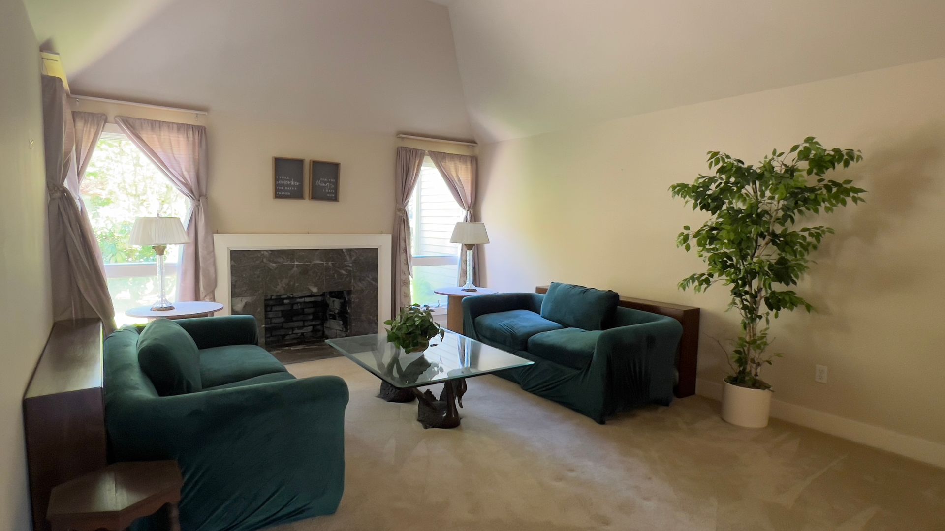 Bellevue House: 1804 Bellevue Way NE