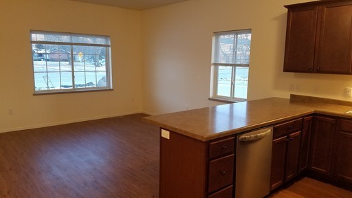 Oshkosh Apartment: 2525-2535 Bowen St.