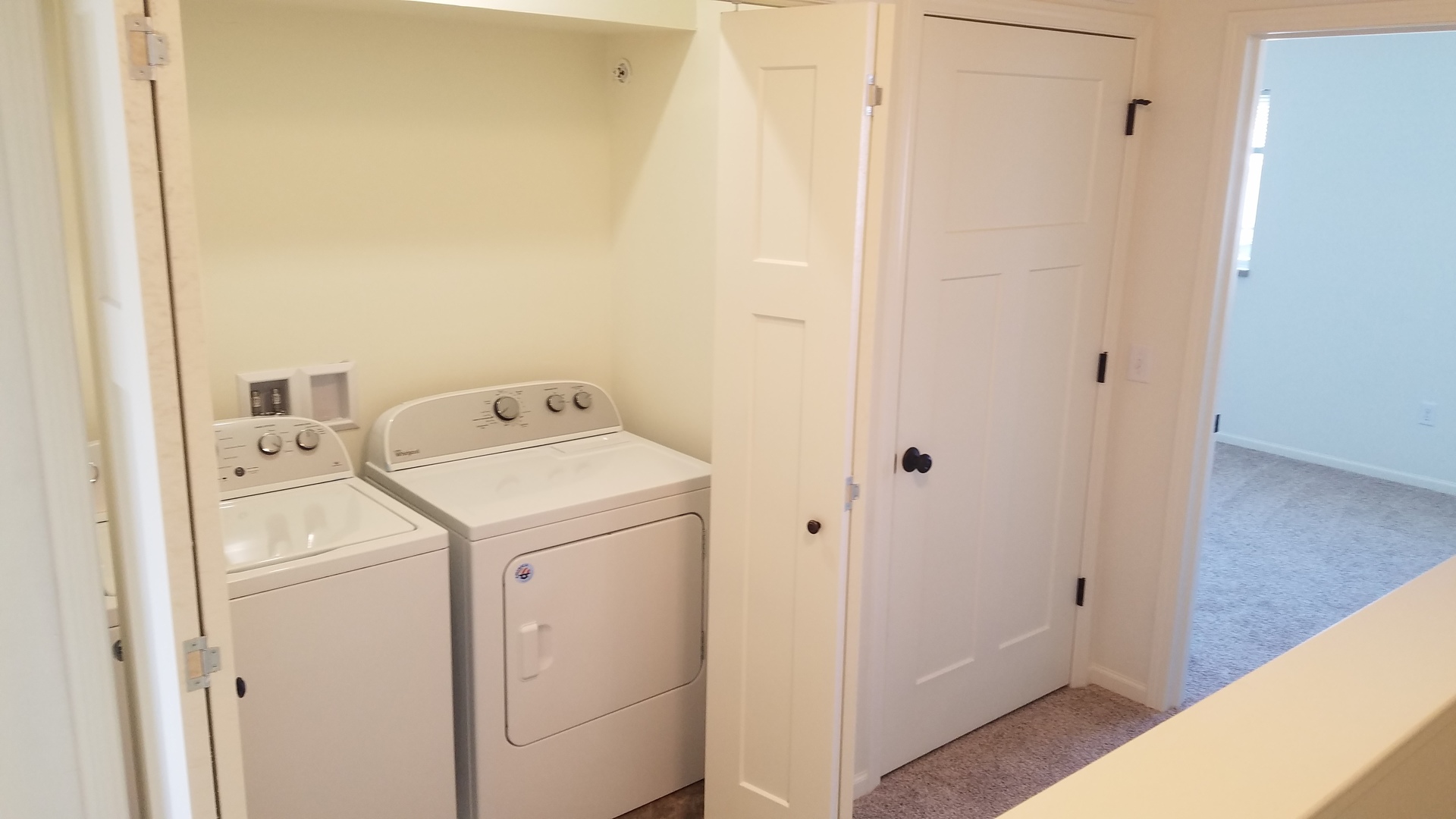 Oshkosh Apartment: 2525-2535 Bowen St.