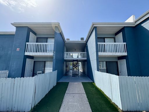 2007 5th St W - Unit A – photo 1