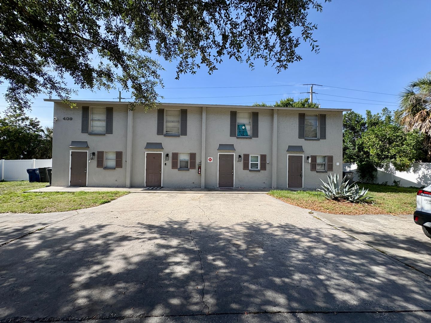 Bradenton Townhome: 409 57th Avenue Dr E