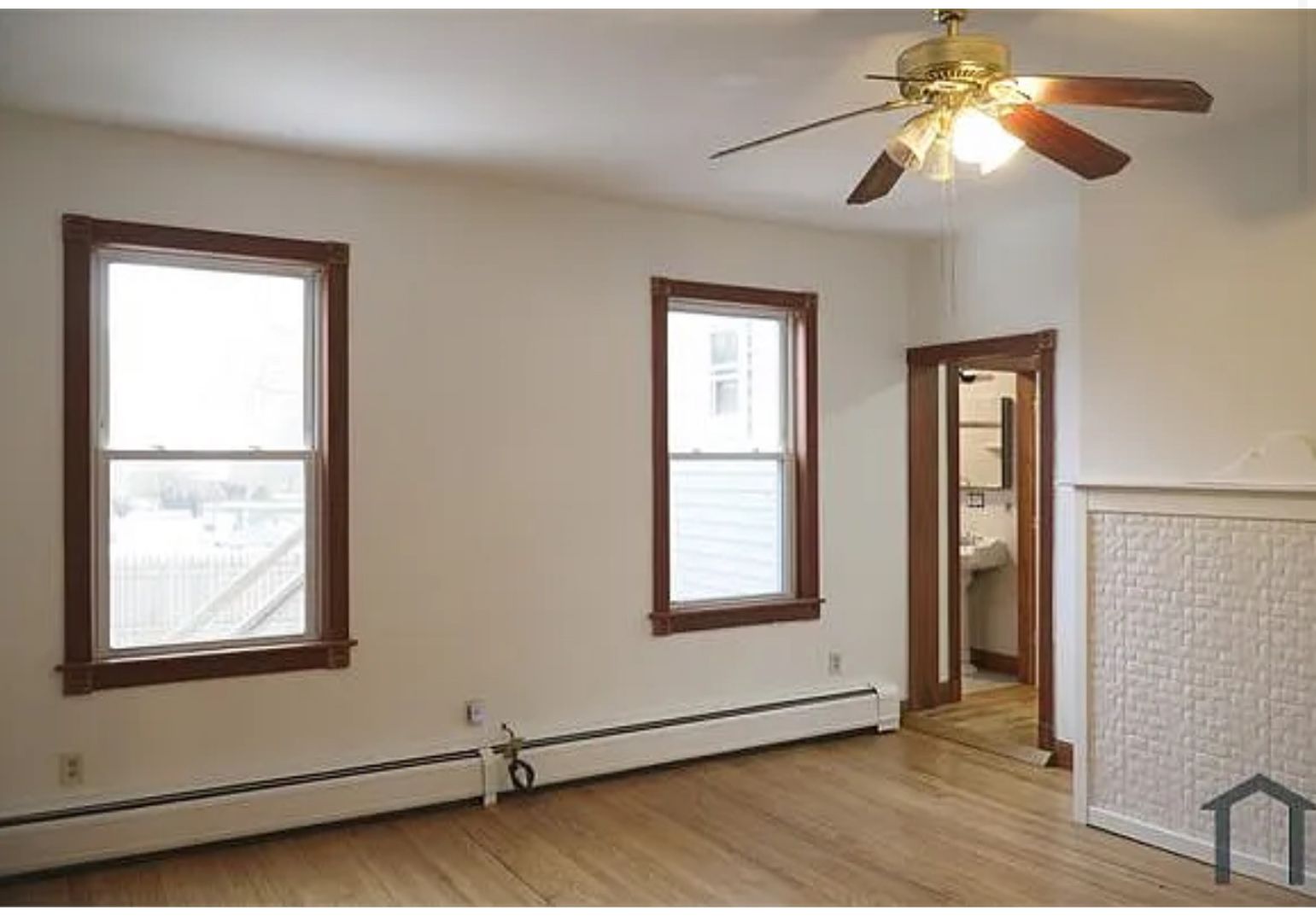 Westfield Apartment: 20 Perkins Street