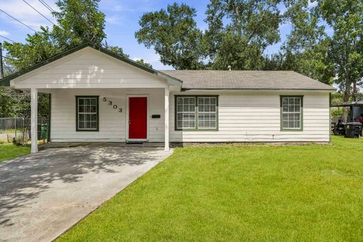 3 Bedroom House – 5303 Ridgeway Dr, Houston, TX 77033