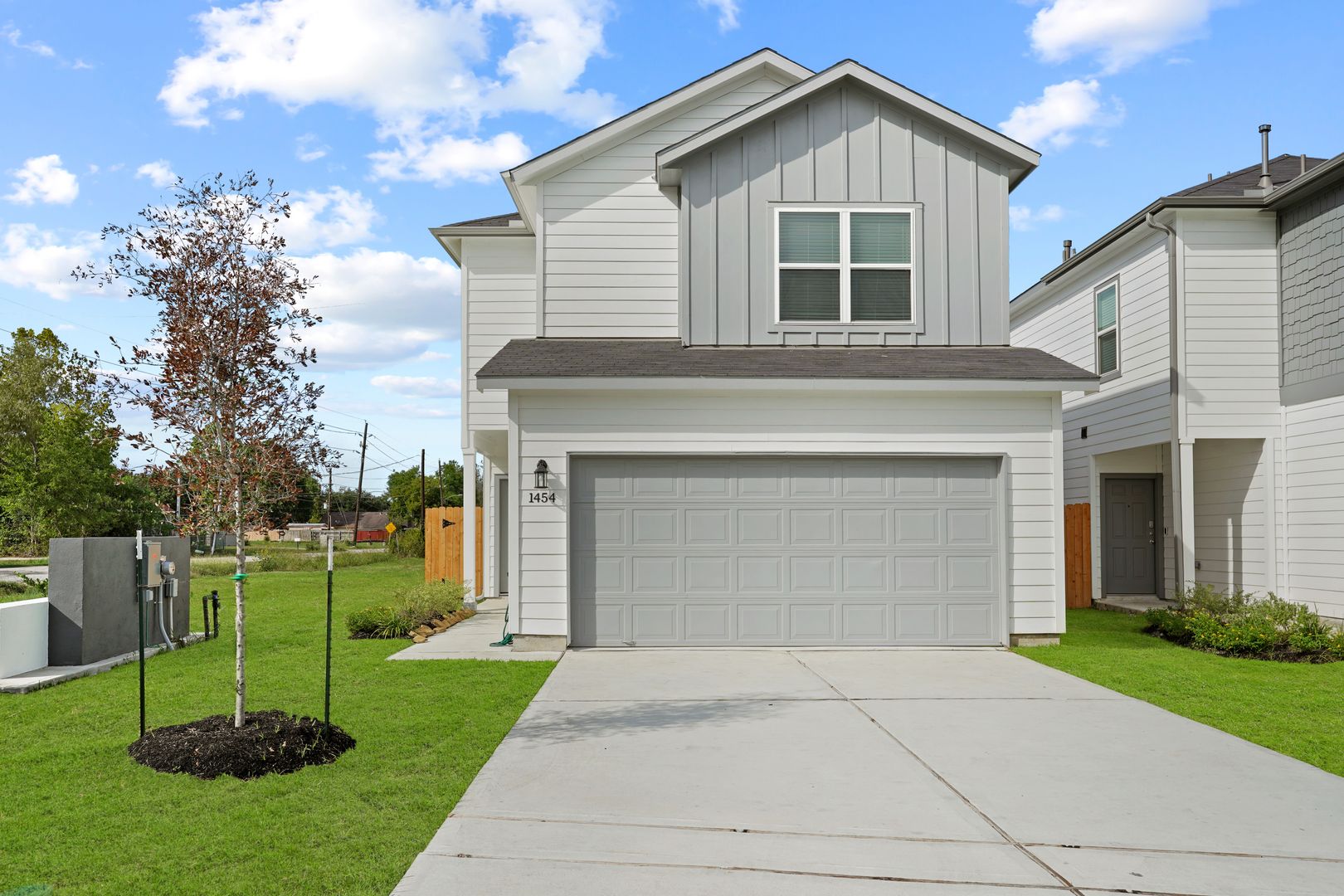 Houston House: 1402 Acorn Meadow St