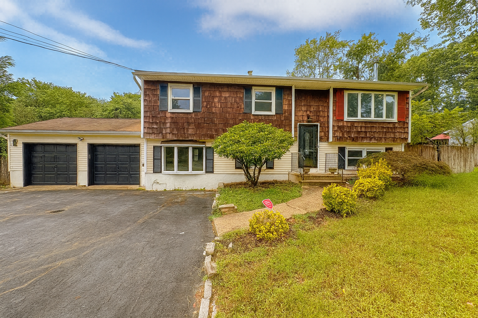 Stunning Renovated 4-Bedroom Home with Gorgeous Backyard & Pool in Jackson, NJ