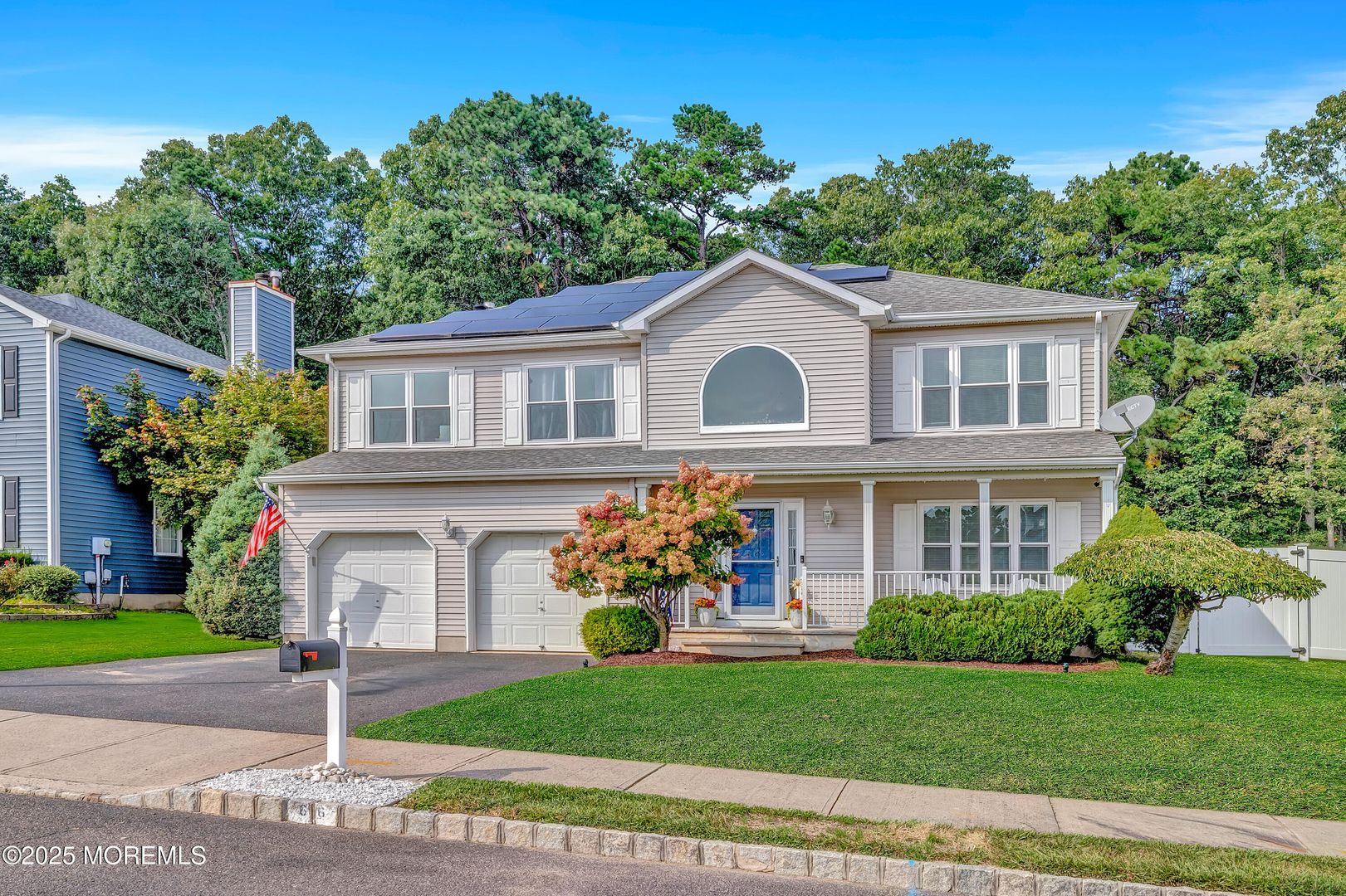 Howell House: 66 Diamond Lane