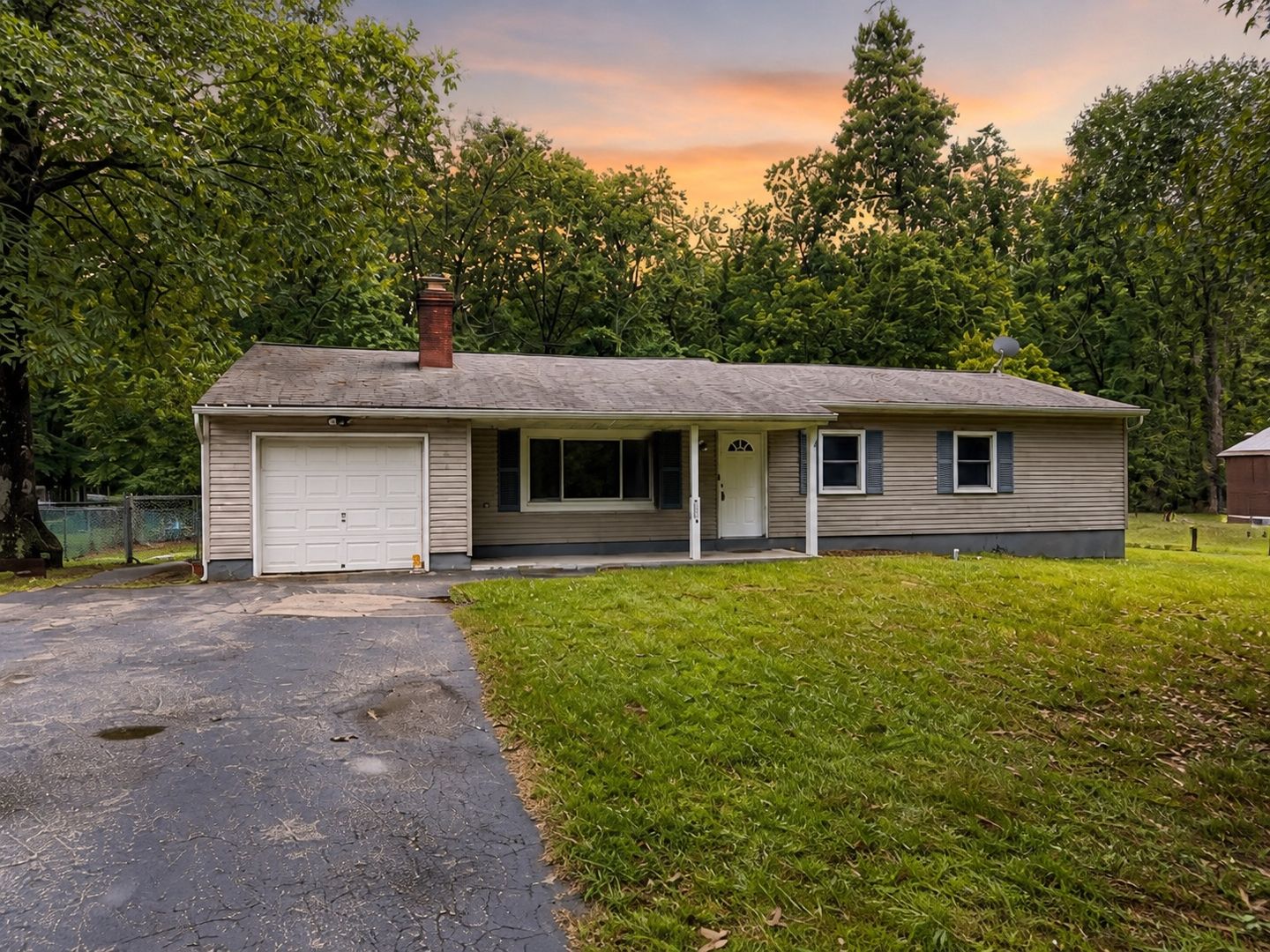 Jackson House: 875 Bowman Road