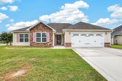 Spacious 3-Bedroom Home in Carolina Plantations with Fenced Backyard! – photo 1