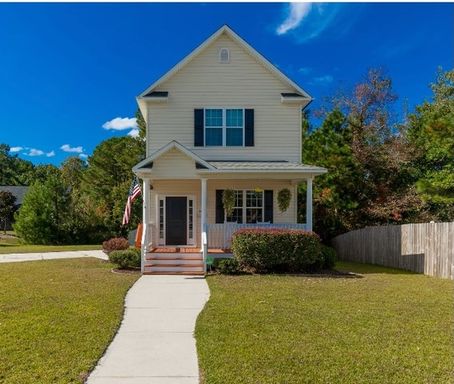 Located near Piney Green with a Mario themed bedroom! – photo 1